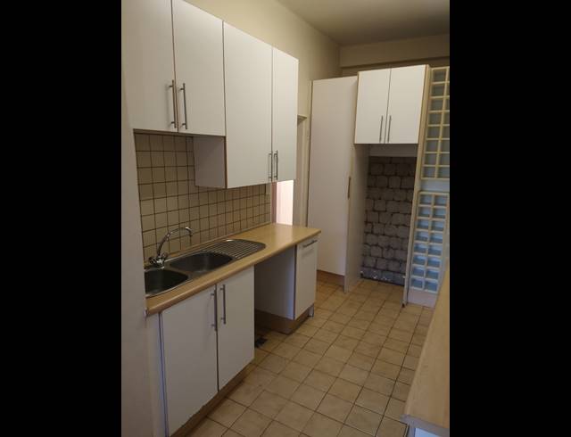 1 BEDROOM APARTMENT FOR SALE IN EMMARENTIA